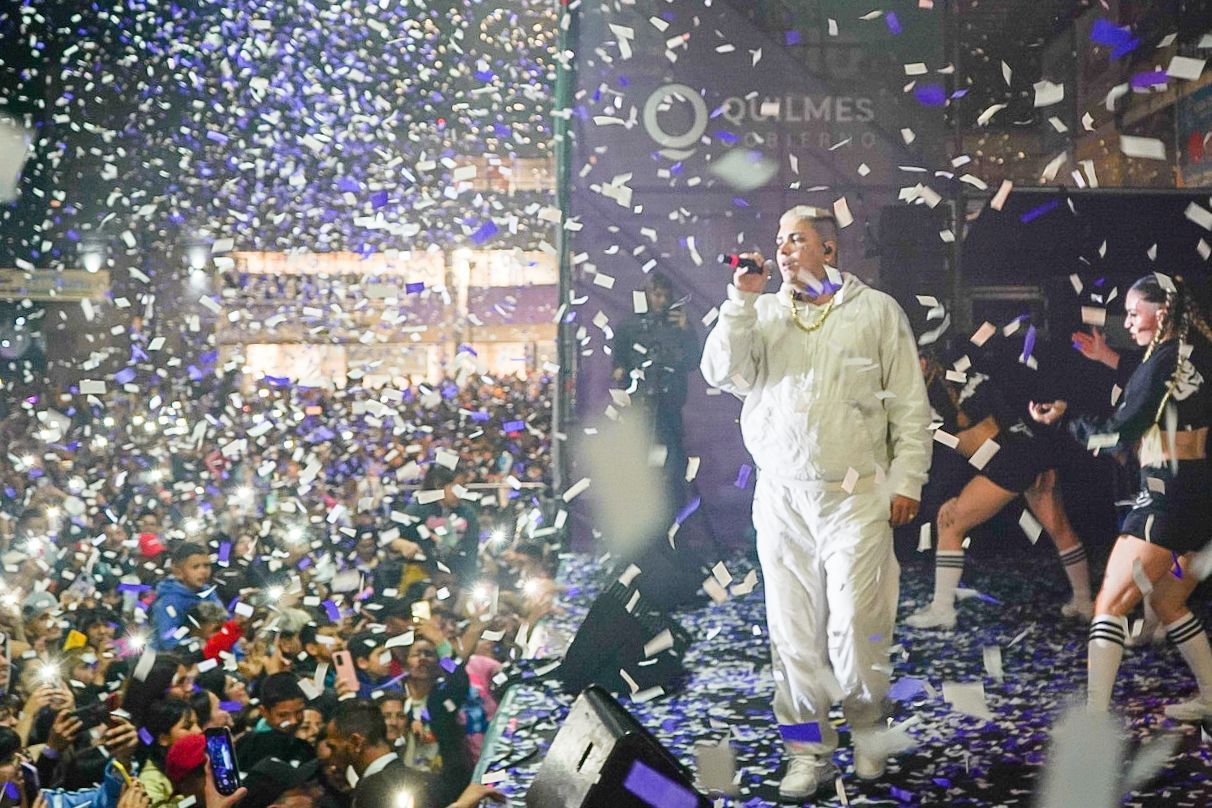 Al ritmo de Callejero Fino: Una multitud de vecinos en el cierre de los  festejos por el 74° aniversario de San Francisco Solano